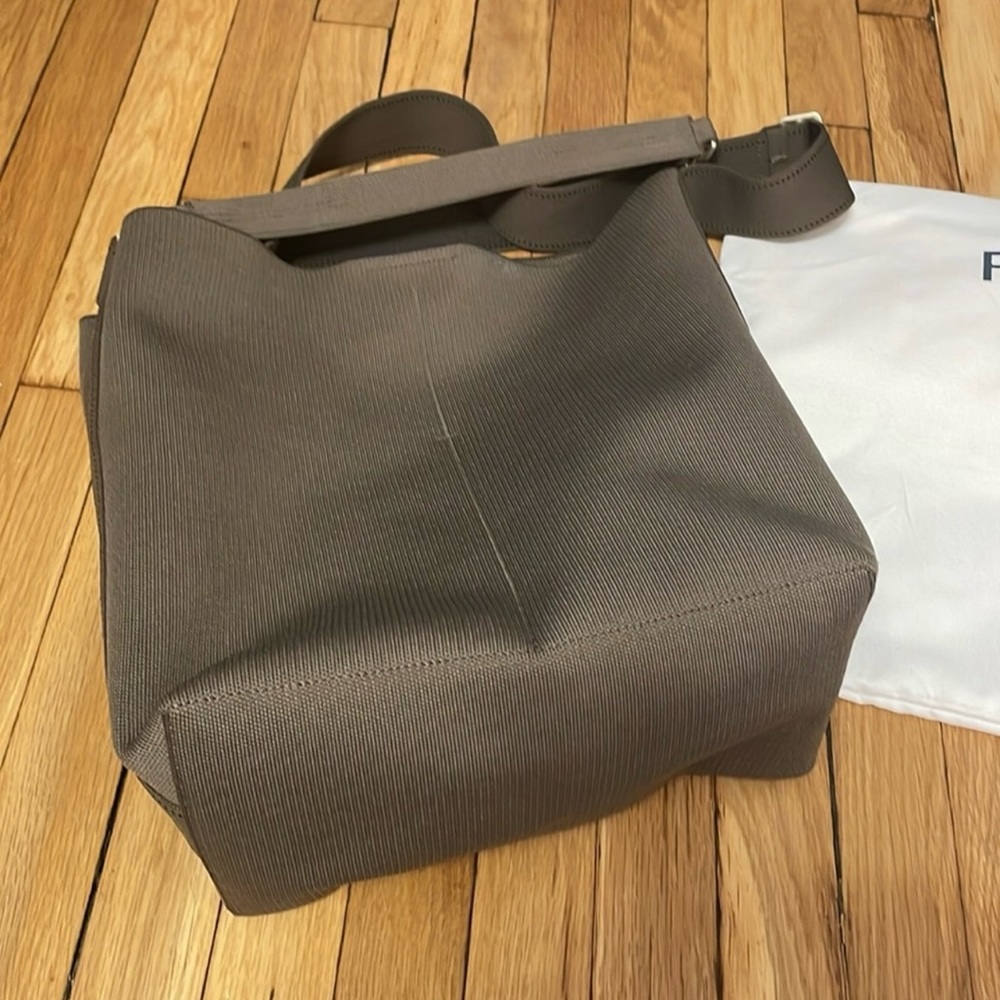 Rothy’s The bucket bag - Rich Cocoa